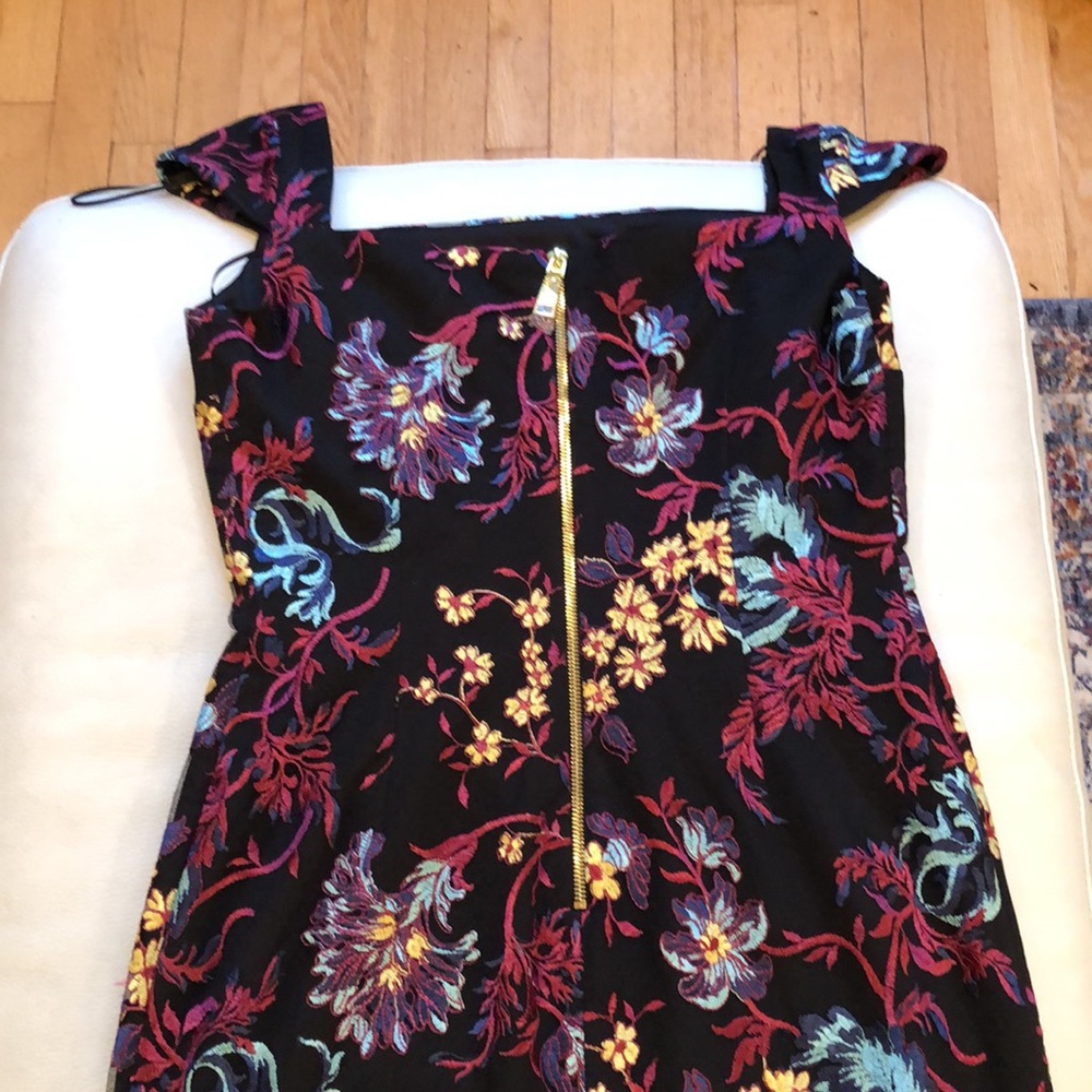 Nicole Miller black/ multi -colored embroidered sheath/midi cocktail dress - Picture 9 of 10